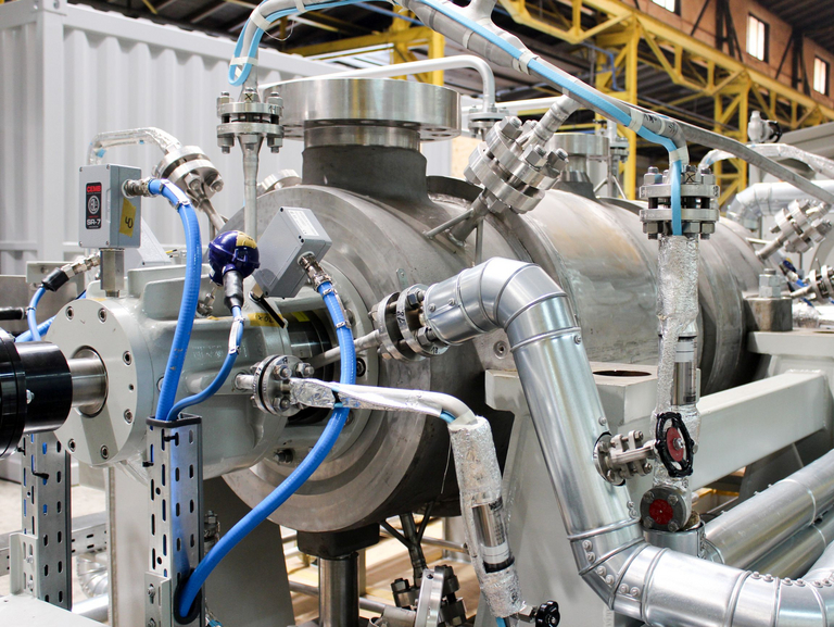 Nahaufnahme auf eine Sonderlösung einer BB5 API610 Pumpenbarrel mit BB3 Pumpenhydraulik im Mantelgehäuse.