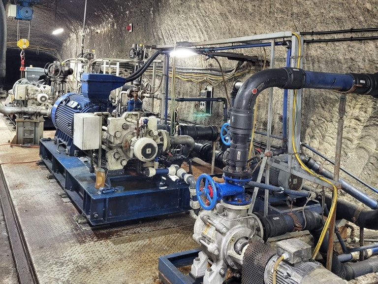 Es wurden mehrere Apollo-Pumpenanlagen unter Tage in einem Kalischacht installiert. Dabei handelt es sich um horizontale, mehrstufige Hochdruckkreiselpumpen in Teilgehäuseausführung mit geschlossenen Laufrädern.