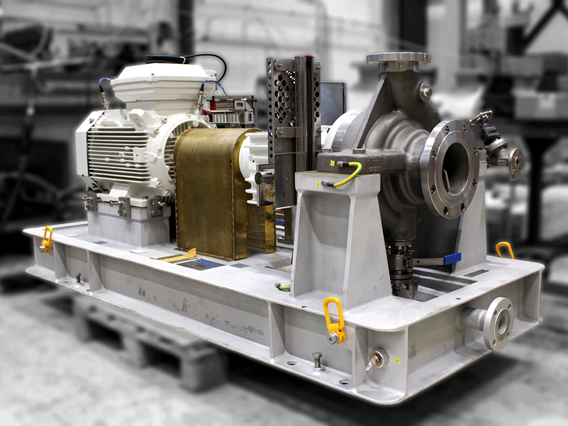 Hochwertige OH2-Pumpe in der Apollo Fertigungshalle, speziell entwickelt für Förderaufgaben in Kraftwerken, Offshore, Onshore, petrochemische Anwendungen und Wasseranwendungen mit effizienter Hydraulik.